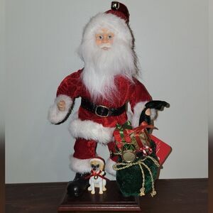 Santa Holding Toy Sack on Wood Base with Dog New Home Accents 2010 Belks New